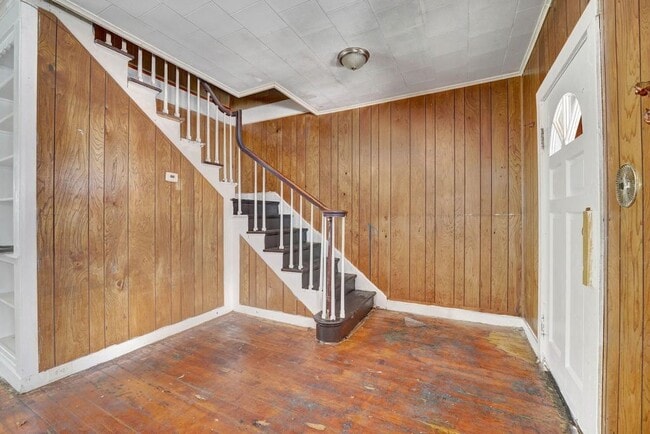 Photo - 240 East St