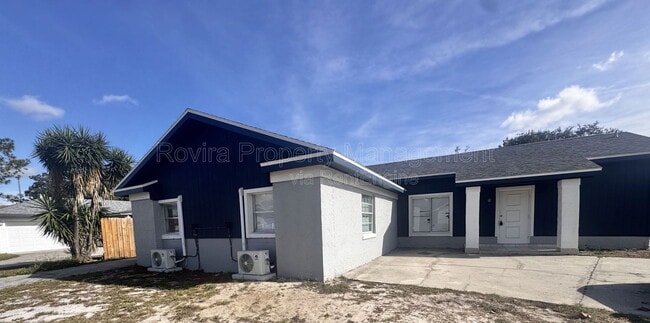 Building Photo - 813 Suwannee Dr Unit 2