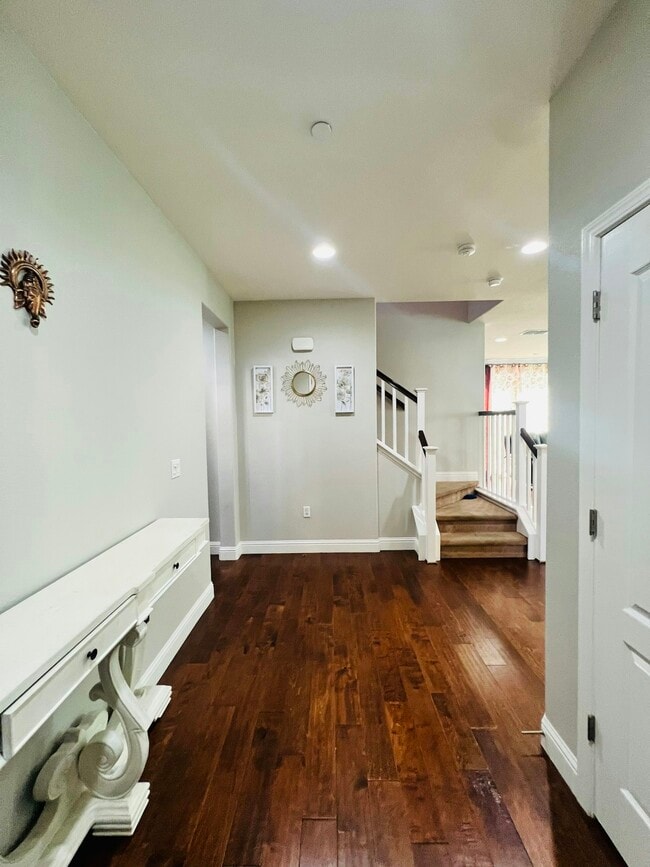 Photo - 3084 Vittoria Loop