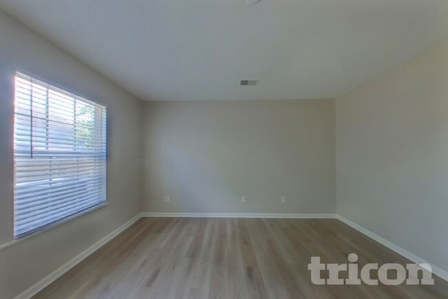Photo - 2108 Wilkinson Dr