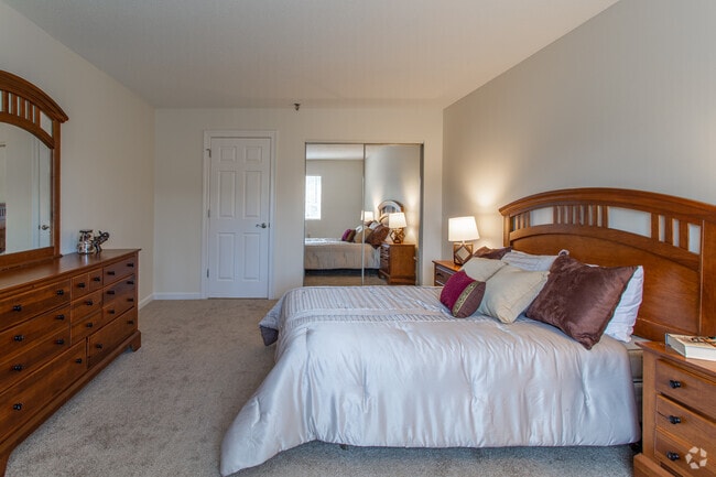 2BR Luxury /1200 sf Bedroom