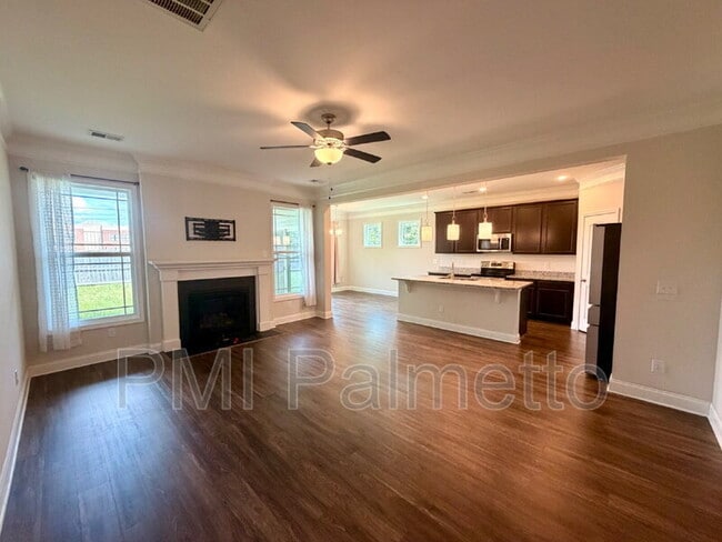 Photo - 628 Colston Rd