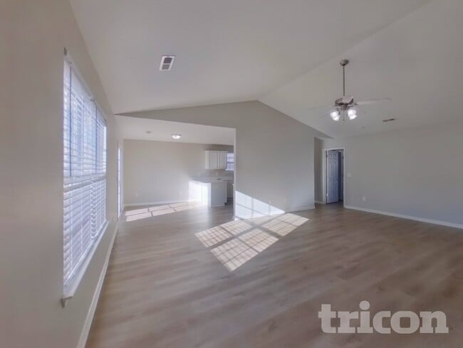 Photo - 257 Waxberry Ct