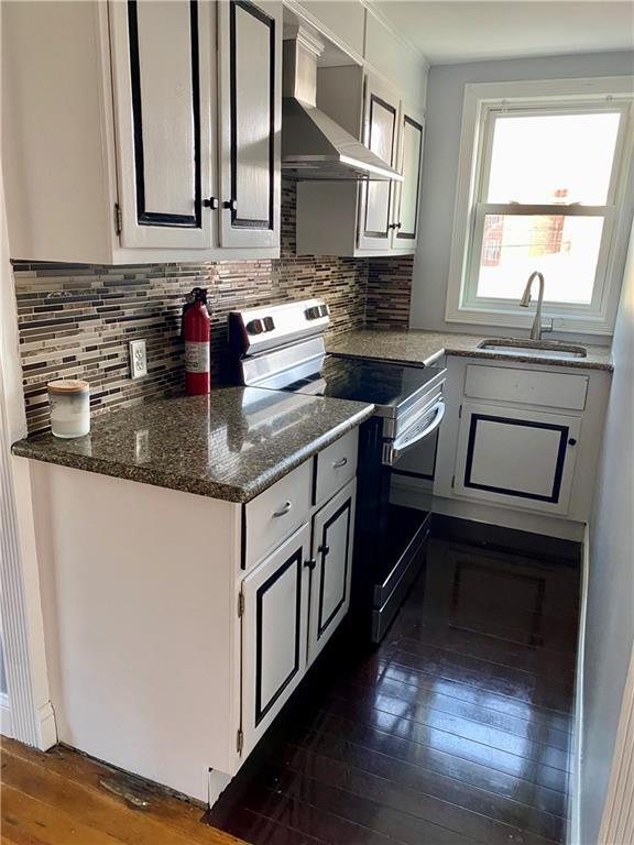 Photo - 219 Bucklin St