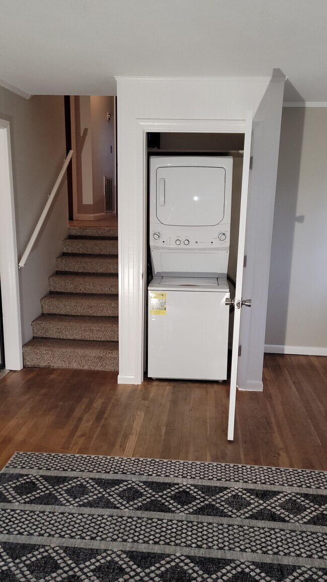 Laundry - 129 Reservoir Ridge Dr Unit 122 Res Rdg Up - 3Br