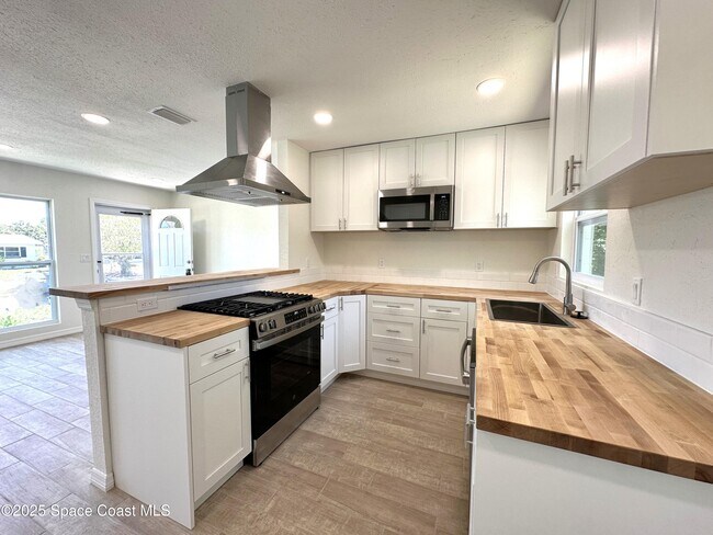 Photo - 4440 Stuart Ave