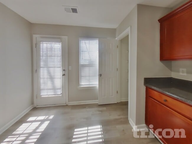 Photo - 225 Lossie Ln