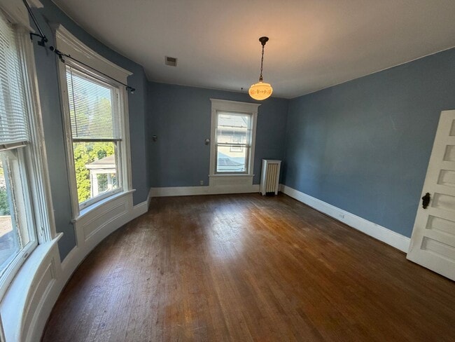 705 E Walnut St Unit 02