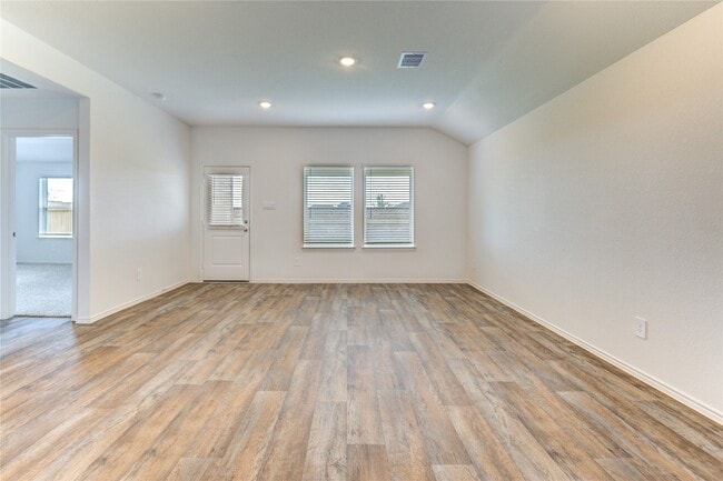 Photo - 30507 Carter Cv