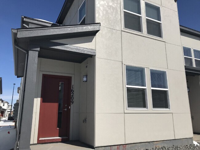 Building Photo - 16209 E Elk Dr