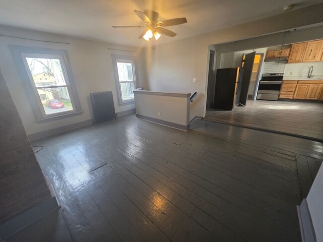 Building Photo - 124 Cedar St Unit 2