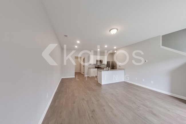 Photo - 139 Dudley Wy