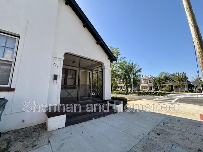 Building Photo - 320 Third Street