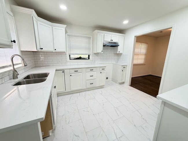 Photo - 514 22nd Ave S
