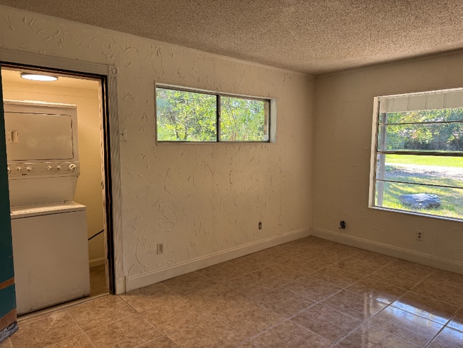 Photo - 10021 Northview Dr