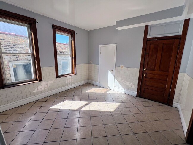 Photo - 2518 S St Louis Ave Unit 2