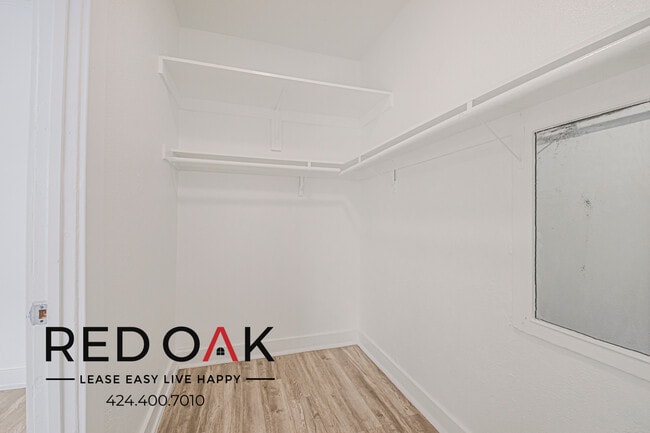 Photo - 822 S Park View St Unit 208