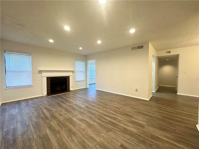 Photo - 1803 Huntingdon Chase Condo