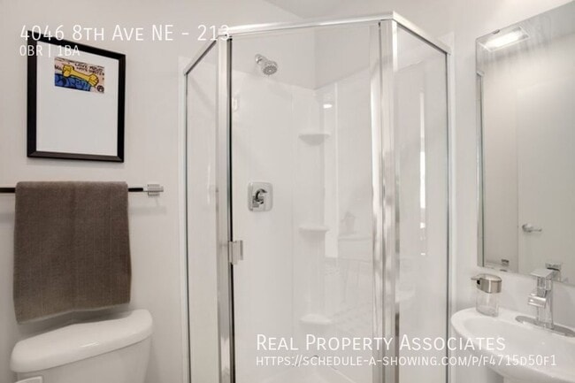 Photo - 4046 8th Ave NE Unidad 213