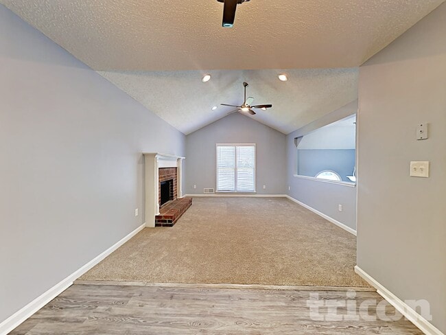 Photo - 436 Amber Way