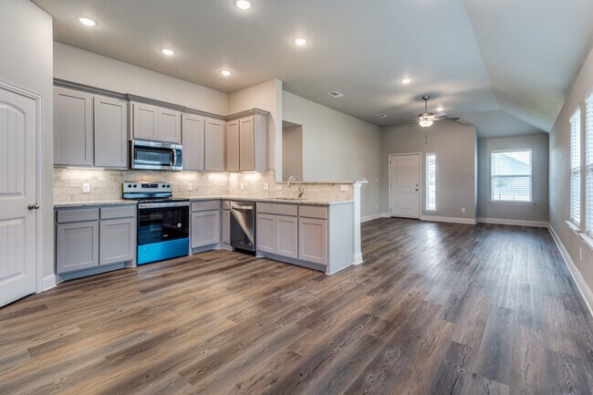 2803 Orchid Dr