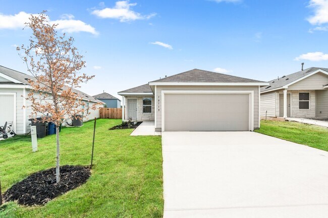 Building Photo - 10119 Ana Hts