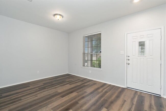 Photo - 2277 Green Meadows Ln