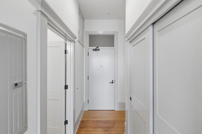 Photo - MOVE IN SPECIAL - See Description for Details Unit 455-207