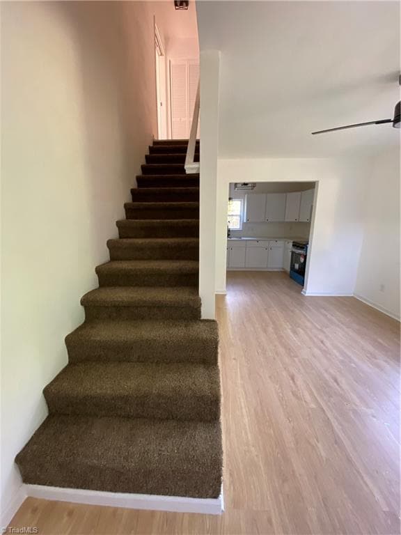 Photo - 405 Gossett St