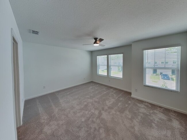 Photo - 610 Holly Lks Dr