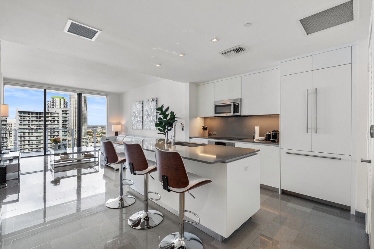 Photo - 68 SE 6th St (Miami, FL)