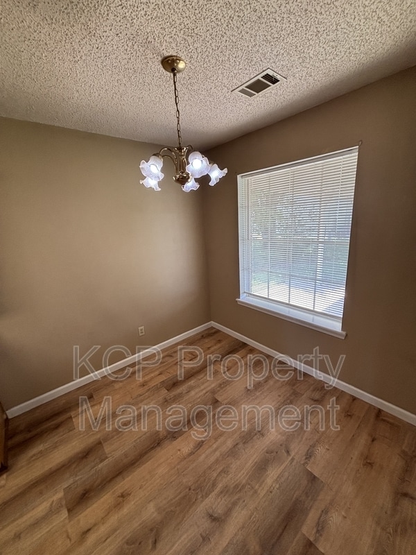 Photo - 900 S 38th St