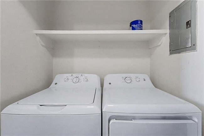 Photo - 348 N 14th St