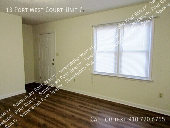 Photo - 13 Port W Ct