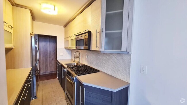 Building Photo - Stunning 1Bedroom 1Bathroom Unit 10T Rental