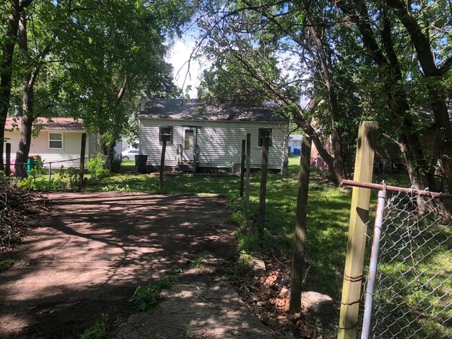 Photo - 927 E Harrison Ave
