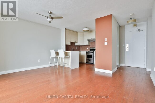 Photo - 40 Homewood Ave Unité 2112