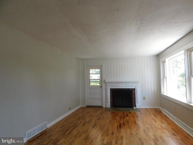 Photo - 2251 Senseny Rd