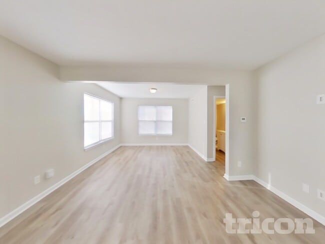 Photo - 1298 Constitution Dr