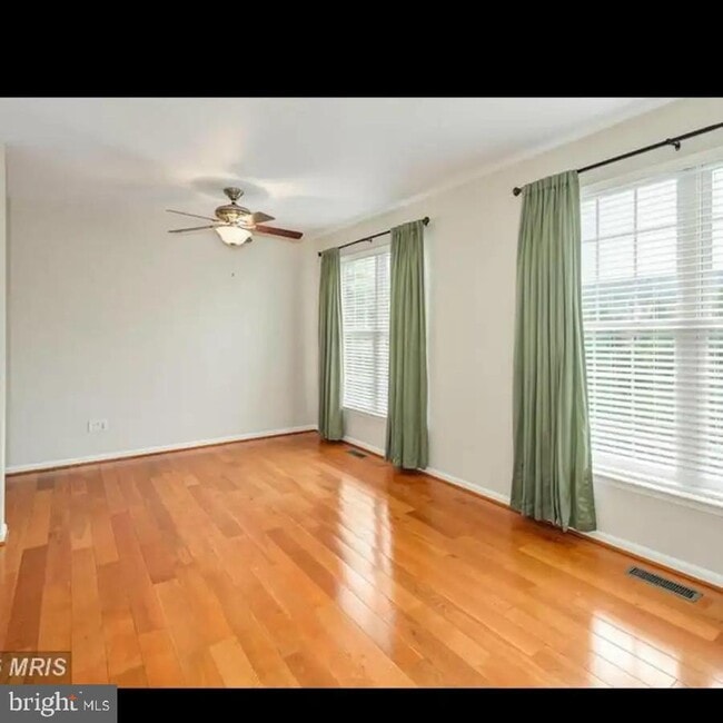 Photo - 20871 Grisdale Terrace