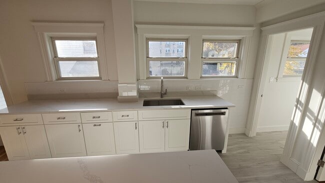 Photo - 16 Gerald Rd Unit 2