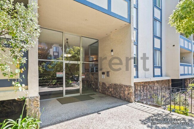 Photo - 955 Shorepoint Ct