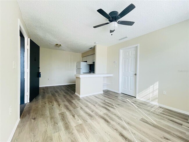 Photo - 9013 Westchester Cir Unit 27