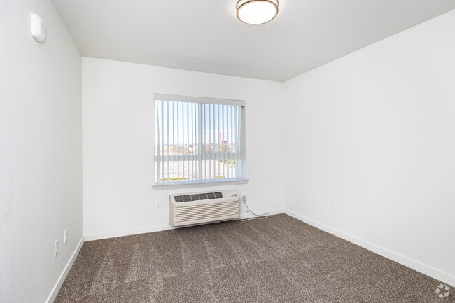 3BR, 2BA - 1,036SF - Bedroom