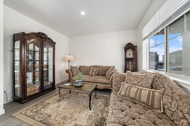 Photo - Limited Time Rent Special for this Immacul...