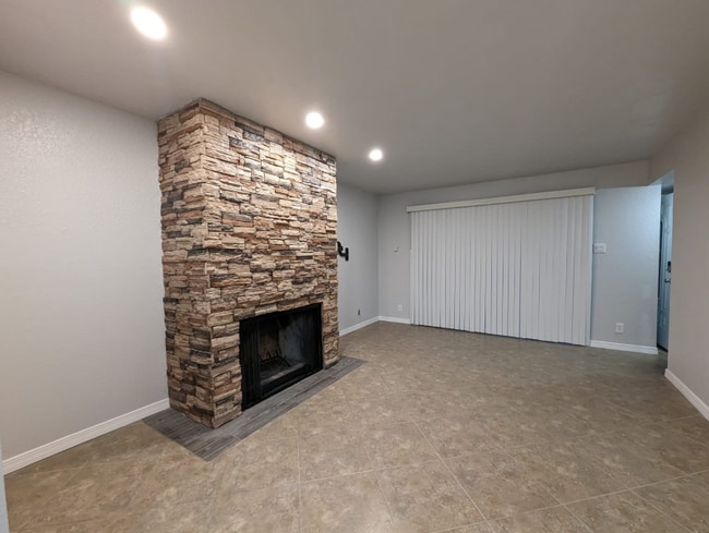 Photo - 1644 Lomaland Dr