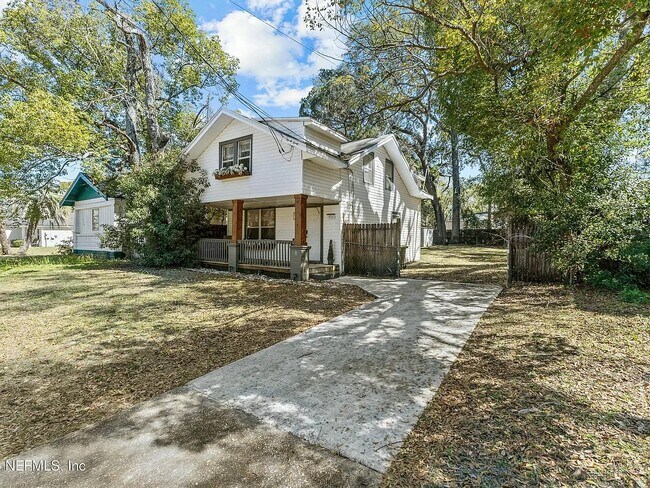 Photo - 810 Calvert St Casa