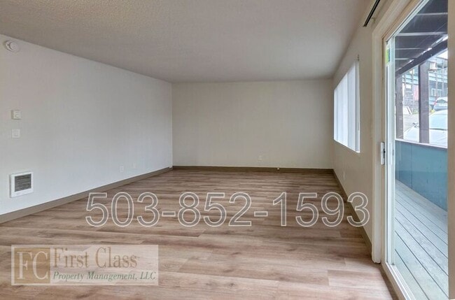 Photo - 12345 SW Hall Blvd Unidad 25