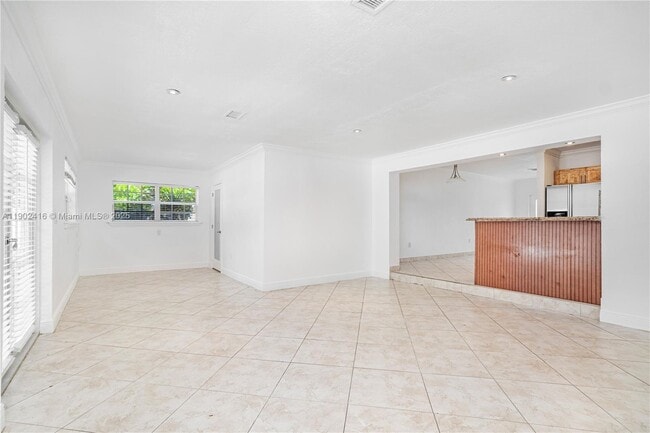 Photo - 1000 SW 73rd Ave