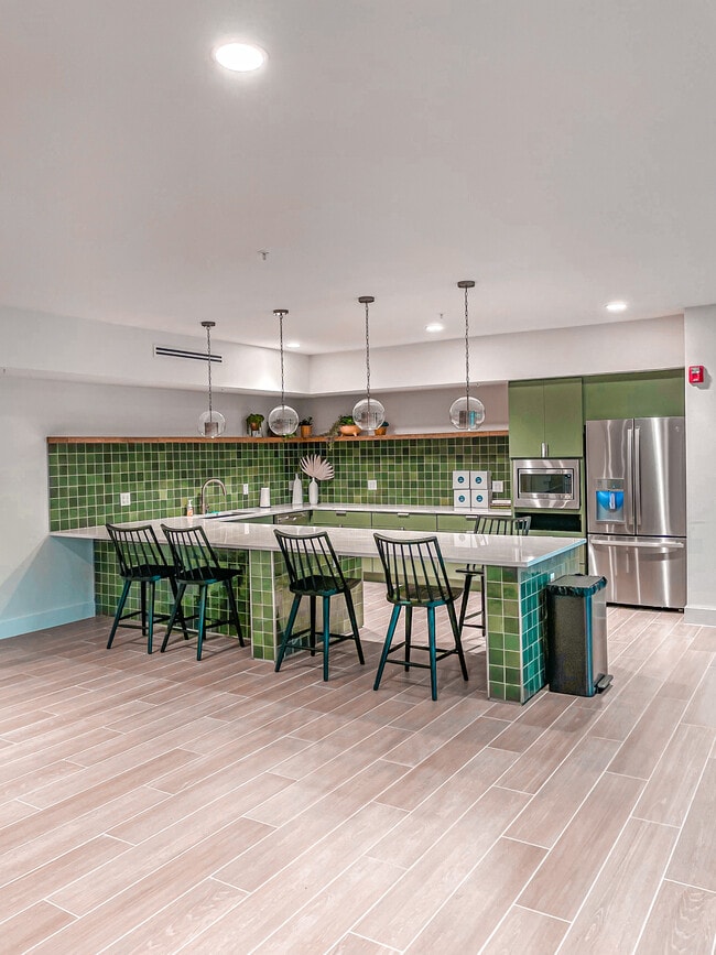 Avanti Legacy Valor Heights